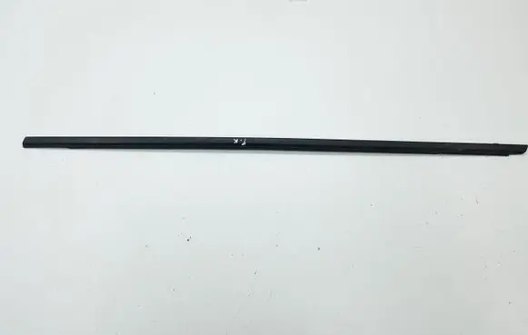 Windshield trim