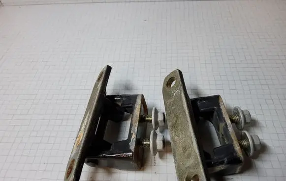 KIA Sorento Tailgate/trunk/boot hinge