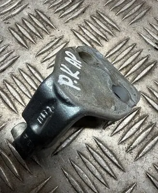 Land Rover Discovery Sport Front door lower hinge 