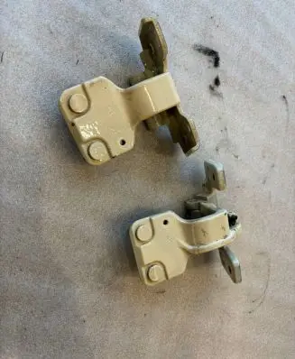 Mercedes-Benz E W212 Tailgate/trunk/boot hinge A2127400137