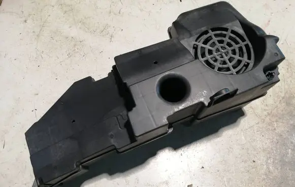 Audi A6 S6 C7 4G Subwoofer speaker 4G9035381A