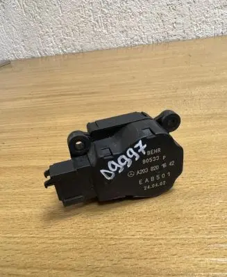 Mercedes-Benz CLK A209 C209 Intake manifold valve actuator/motor A2038201642 D9997