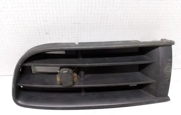 Volkswagen Polo Front bumper lower grill 6Q0853665F