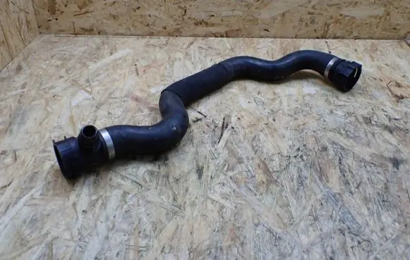 BMW 3 E90 E91 Coolant pipe/hose