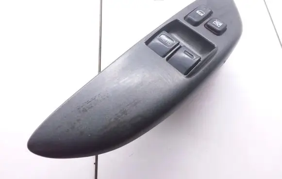 Toyota Yaris Electric window control switch