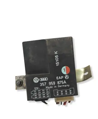 Volkswagen PASSAT B3 Door control unit/module 357959875A