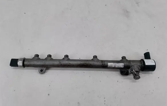 Mercedes-Benz C W204 Fuel main line pipe