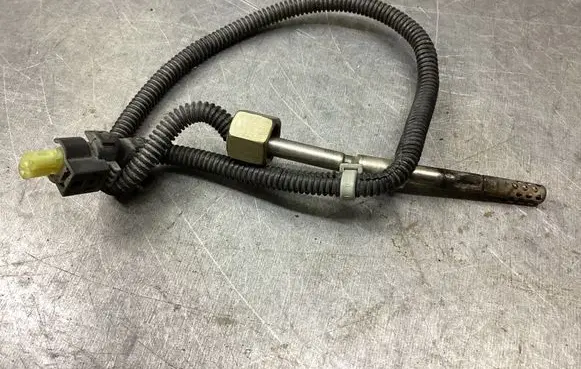 Mercedes-Benz CLS C218 X218 Exhaust gas temperature sensor A0019050600 123559300331 SNB