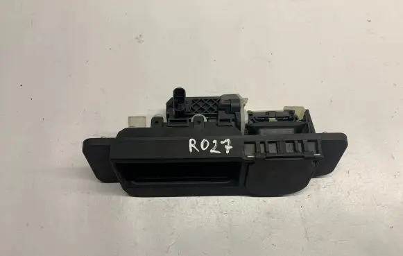 Mercedes-Benz CLA C117 X117 W117 Tailgate/boot open switch button A227500593