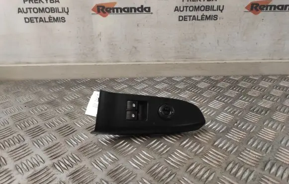 KIA Ceed Electric window control switch 36949K 457480