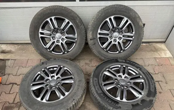 Ford Ranger R18 alloy rim 