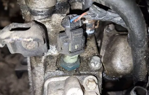 Coolant temperature sensor