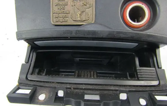 Mazda 3 I Car ashtray 