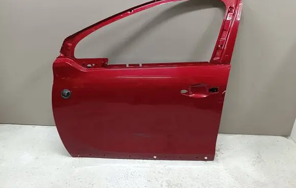 Peugeot 2008 I Front door 