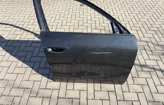 Maserati Grecale Front door 