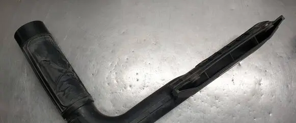 Hyundai i40 Air intake duct part 282103Z000