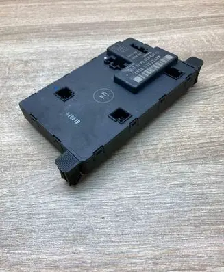 Mercedes-Benz C W203 Door control unit/module 2038206426 351320USED