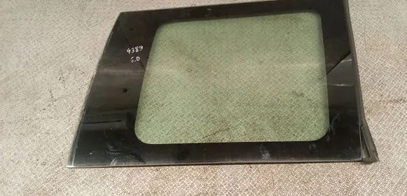 Honda HR-V Rear side window 