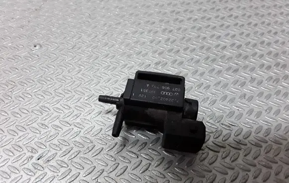 Audi A4 S4 B5 8D Turbo solenoid valve 72240200