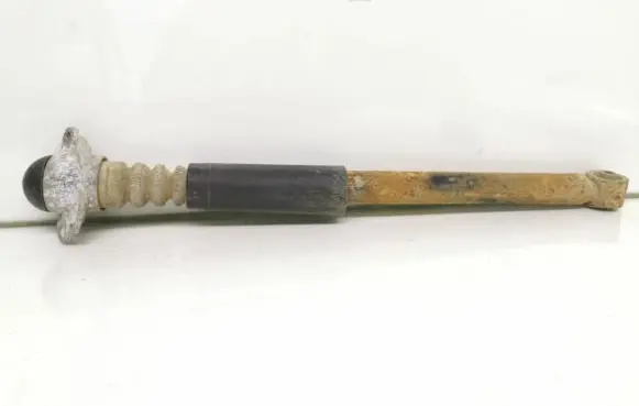 Volkswagen Golf IV Rear shock absorber/damper 1j0512135a