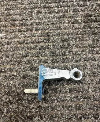 Audi e-tron Front door upper hinge 80A831404B A047058