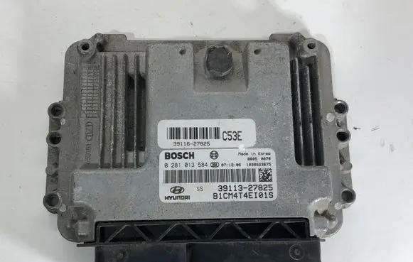 Hyundai Santa Fe Engine control unit/module 3911327825 B1CM4T4EI01S 0281013584