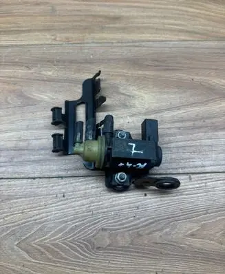 Seat Ibiza III (6L) Turbo solenoid valve 1K0906627B