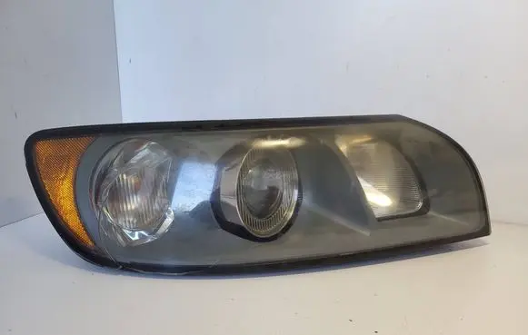 Volvo V50 Headlight/headlamp 30698886