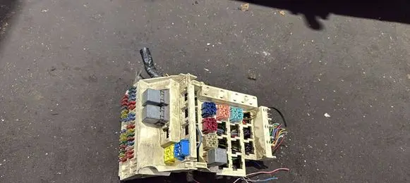 Volvo S70 V70 V70 XC Fuse box set 9162163