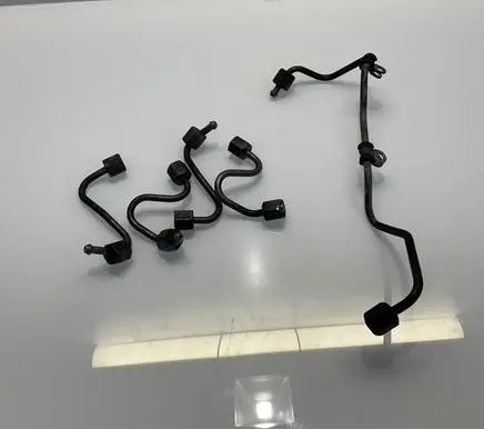 Mercedes-Benz E W212 Fuel injector supply line/pipe A6510704433 6510704433 A6510704233