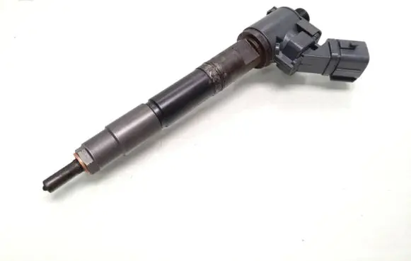 Volvo V40 Fuel injector 31452115 04B02118 P68QD