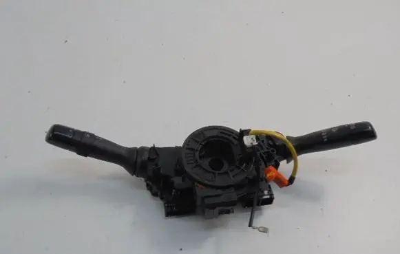 Toyota Aygo AB10 Wiper turn signal indicator stalk/switch 17F001