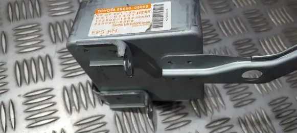 Toyota Avensis T250 Power steering control unit/module 8965005060 89650-05060