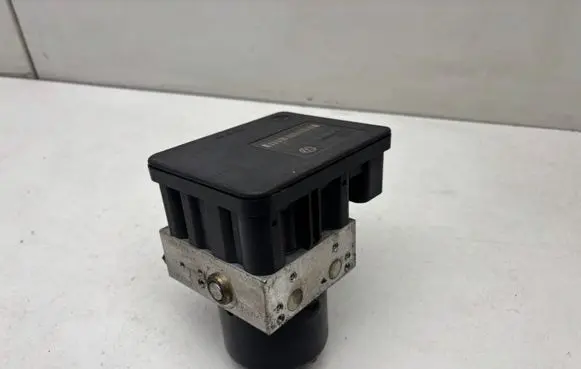 Volkswagen Golf IV ABS Pump 1C0907379M 1J0614517J