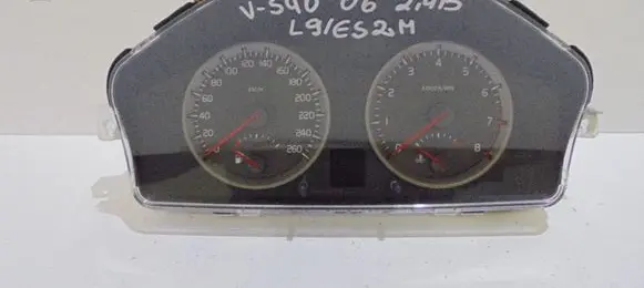 Volvo S40 Speedometer (instrument cluster) 30669182 8697035