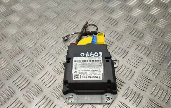 Mercedes-Benz Vito Viano W447 Airbag control unit/module A4479000900 0285011107