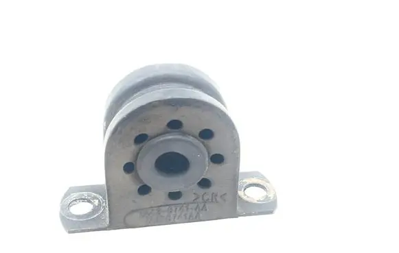 Jaguar XK8 - XKR Muffler mount bracket/holder NJE6741AA