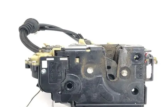 Volkswagen Golf IV Front door lock 6X1837013C