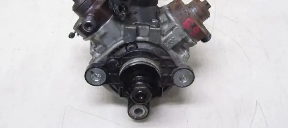 Volvo XC60 Fuel injection high pressure pump