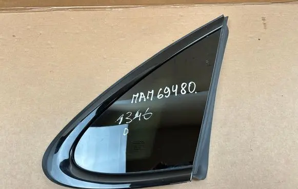 Porsche Cayenne (9Y0 9Y3) Rear side window