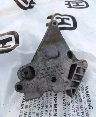 Volkswagen Golf V Engine mounting bracket 03G199207A 700KTS31