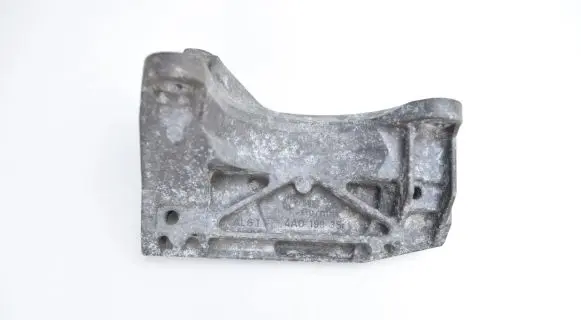 Audi A6 S6 C4 4A Engine mounting bracket 4A0199354