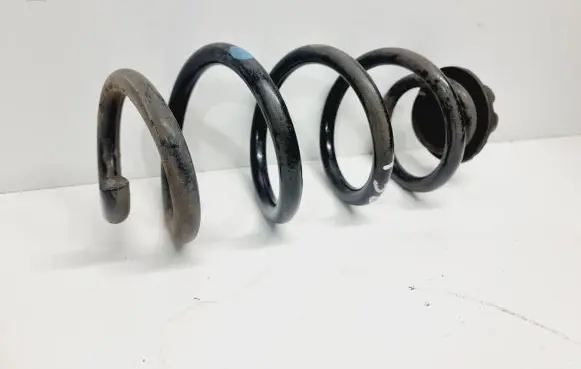 Nissan X-Trail T32 Rear coil spring 822834CA0A