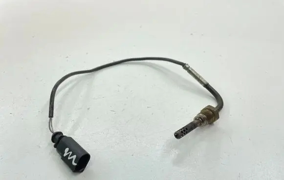 Audi A8 S8 D3 4E Exhaust gas temperature sensor 059906088A