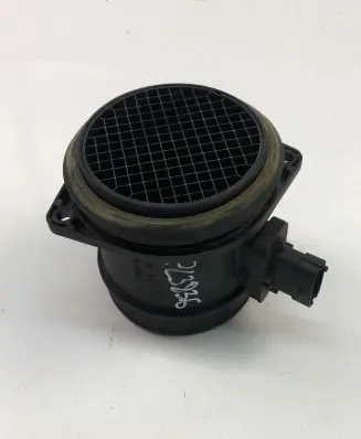 Volvo V70 Mass air flow meter 30785472