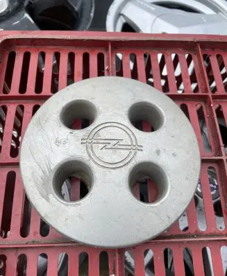 Opel Rekord E2 Original wheel cap 90061038 2512689