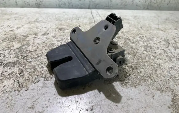 Ford Focus Tailgate/trunk/boot lock/catch/latch 3M51P442A66DA