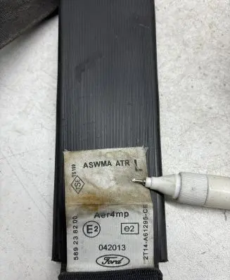 Ford Connect Front seatbelt B507743