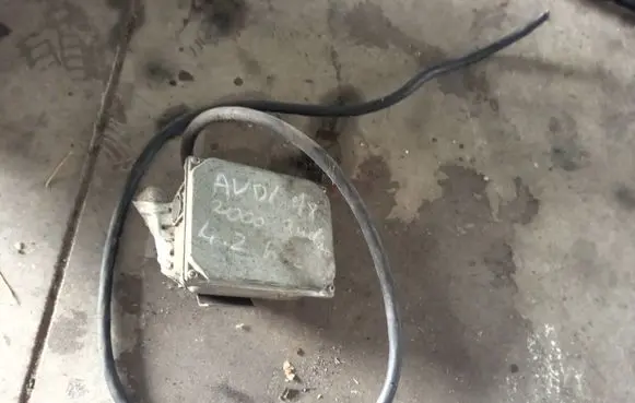 Audi A8 S8 D2 4D Xenon control unit/module 4D0907474 1307011041