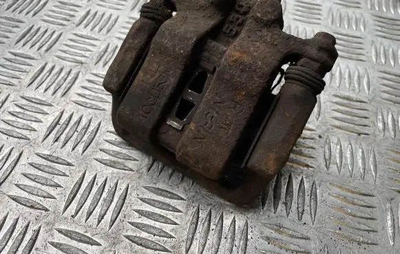 Honda FR-V Rear brake caliper